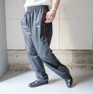 2000s 'UMBRO' side line black color track pants