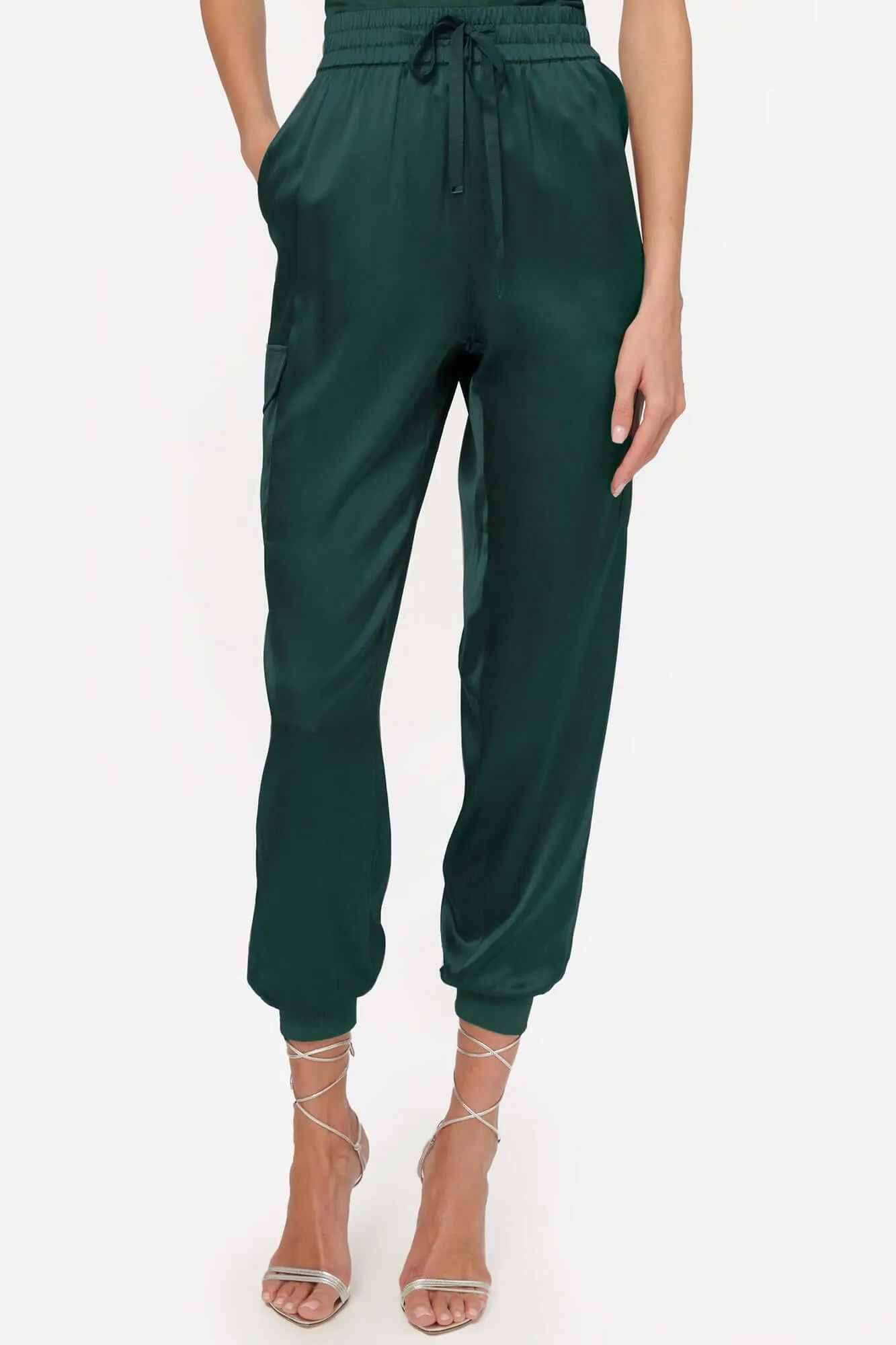 Elsie Pant in Deep Sea